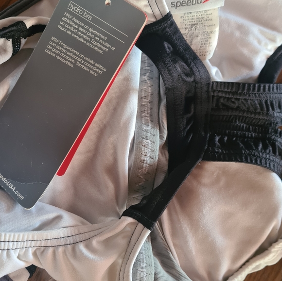 Speedo racing - Picture 3 of 3